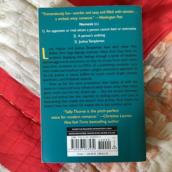 The Hating Game by Sally Thorne - Picture 3 of 3